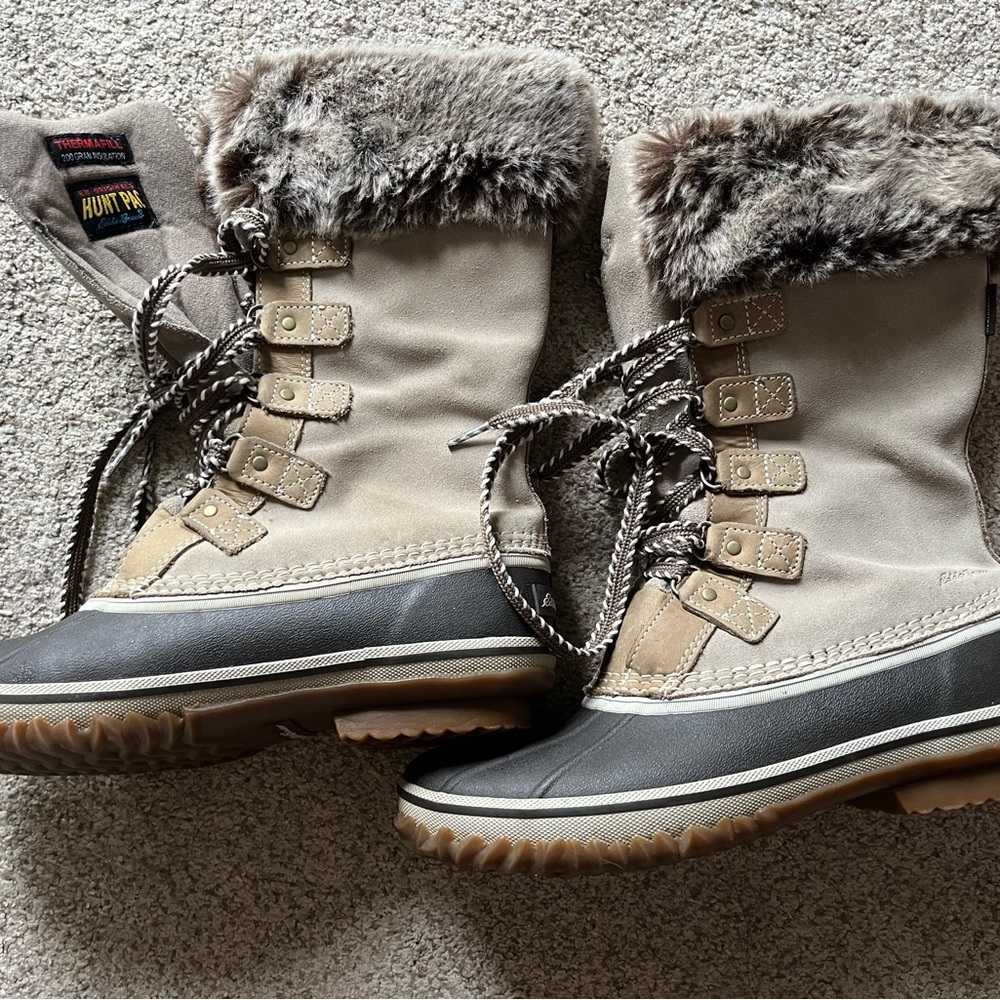 Eddie Bauer Women's Winter Boots with Faux Fur Trim